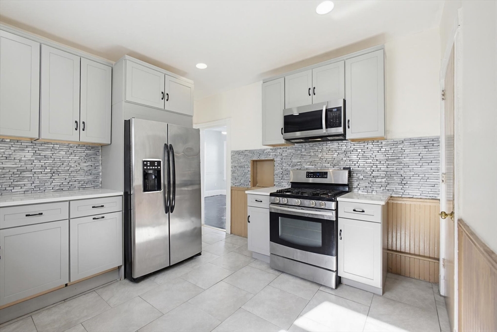 48 Burt Street, Unit 3 Boston, MA 02124 - Photo 14 of 18