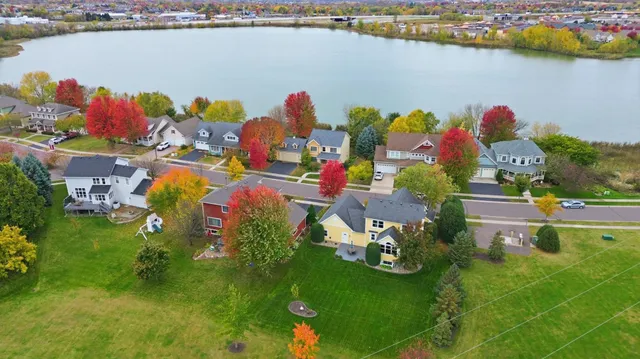 $548,000 | 6584 West Laketowne Drive, Albertville, MN 55301