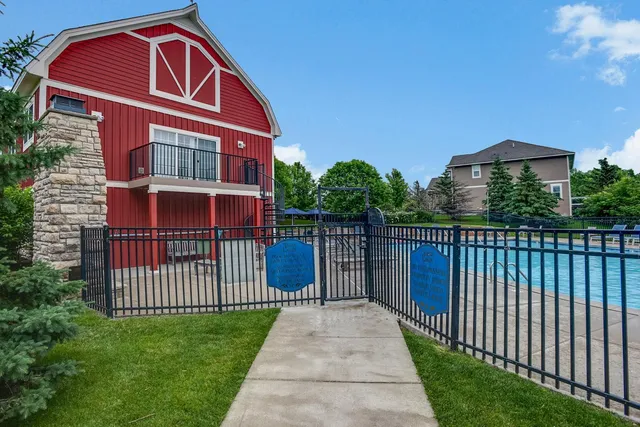 $548,000 | 6584 West Laketowne Drive, Albertville, MN 55301