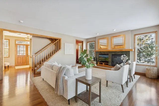 $548,000 | 6584 West Laketowne Drive, Albertville, MN 55301