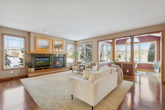 $548,000 | 6584 West Laketowne Drive, Albertville, MN 55301