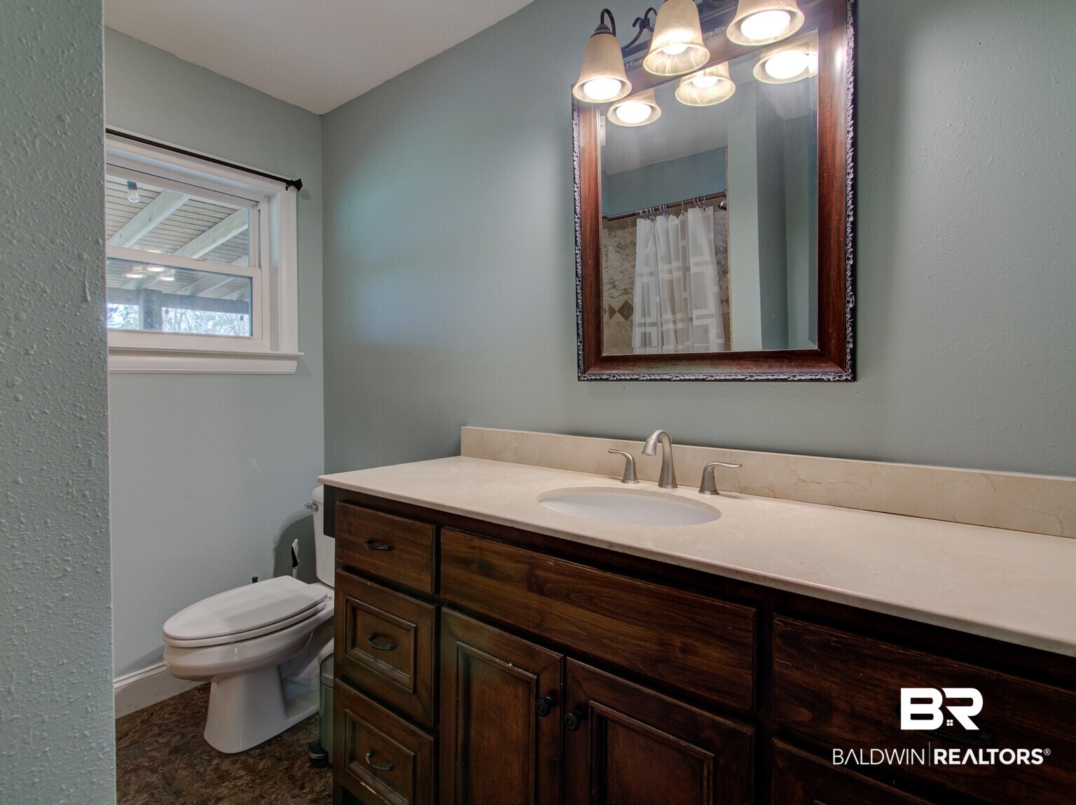 12723 Chicago Street Elberta, AL 36530 - Photo 17 of 49 Guest Bathroom