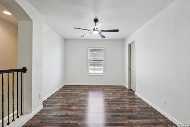 $1,950 | 10730 Gentle Fox Bay, San Antonio, TX 78245