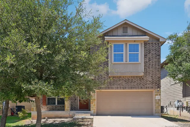 $1,950 | 10730 Gentle Fox Bay, San Antonio, TX 78245