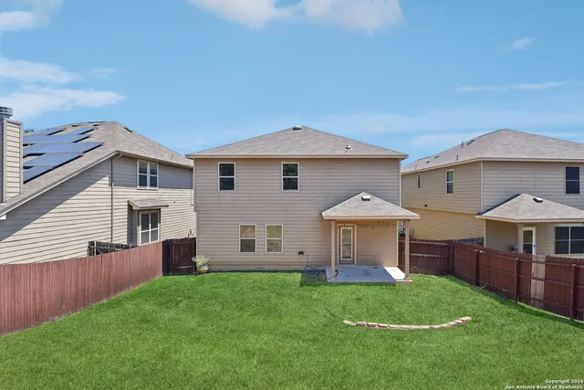 $1,950 | 10730 Gentle Fox Bay, San Antonio, TX 78245