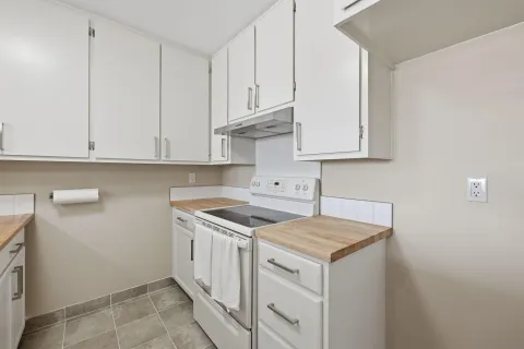 $429,000 | 3550 Ruffin Road, Unit 240, San Diego, CA 92123
