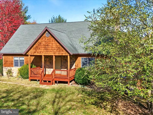 $399,000 | 286 Colonial Drive, Berkeley Springs, WV 25411