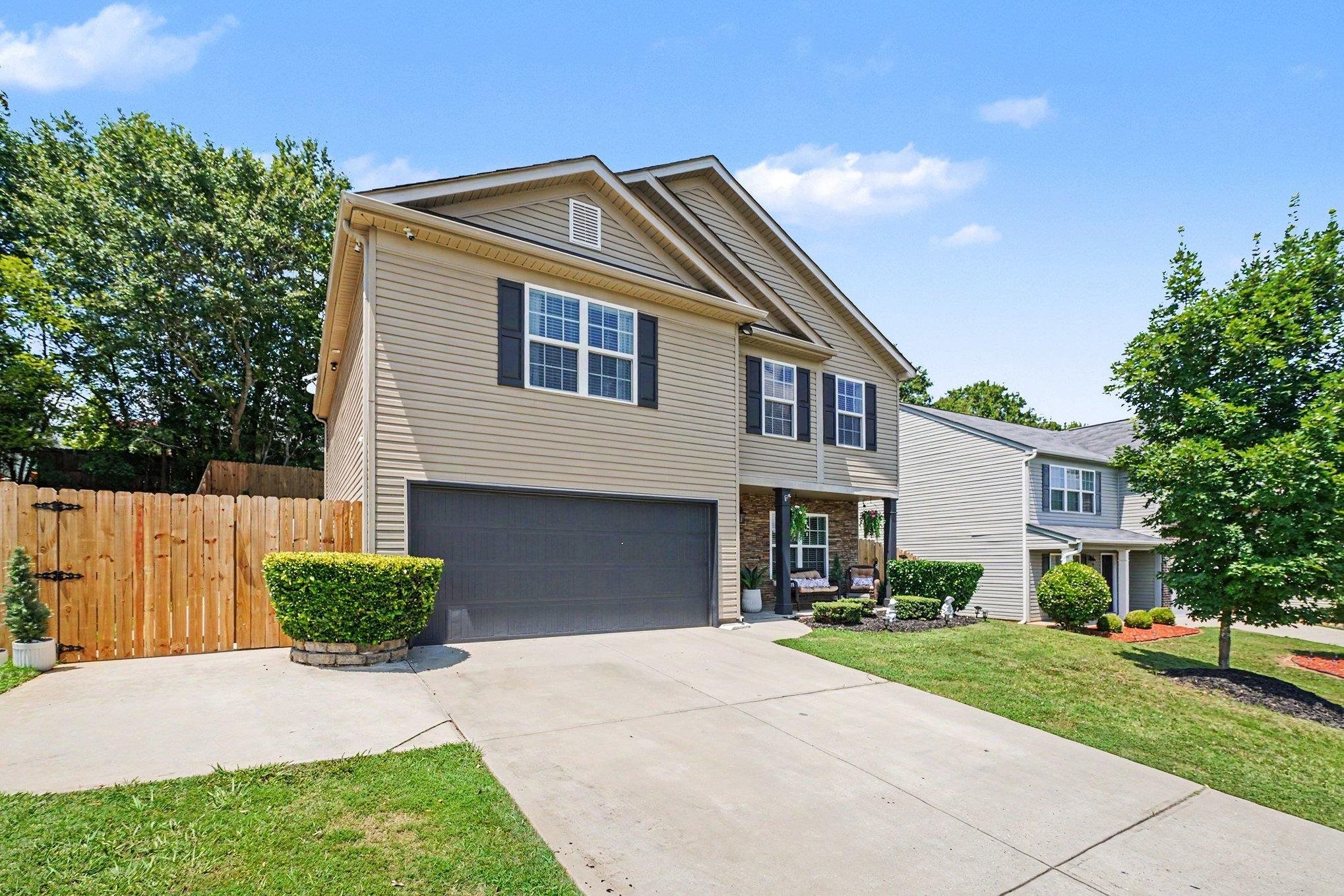 707 Markham Circle Moore, SC 29369 - Photo 3 of 29