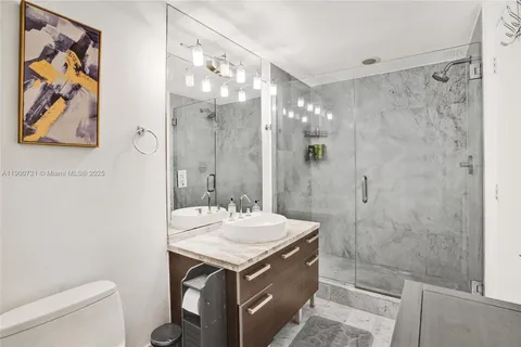 $420,000 | 253 Northeast 2nd Street, Unit 1706, Miami, FL 33132