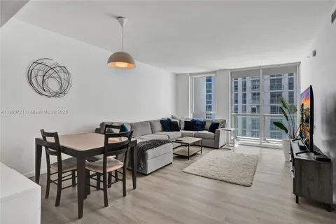 $420,000 | 253 Northeast 2nd Street, Unit 1706, Miami, FL 33132