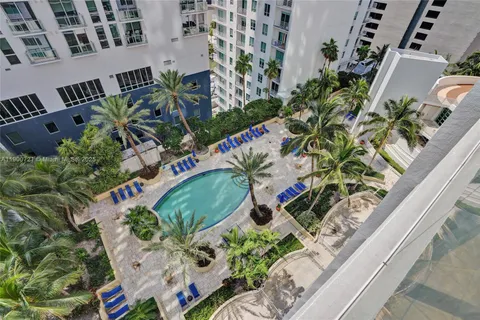 $420,000 | 253 Northeast 2nd Street, Unit 1706, Miami, FL 33132