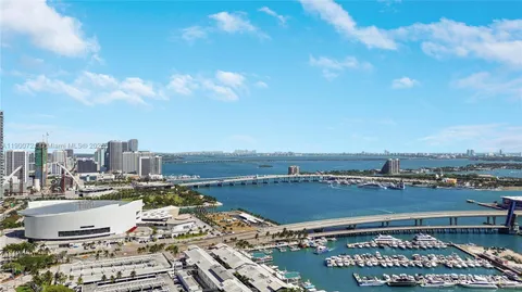 $420,000 | 253 Northeast 2nd Street, Unit 1706, Miami, FL 33132