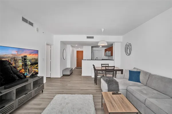 $420,000 | 253 Northeast 2nd Street, Unit 1706, Miami, FL 33132