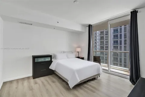 $420,000 | 253 Northeast 2nd Street, Unit 1706, Miami, FL 33132