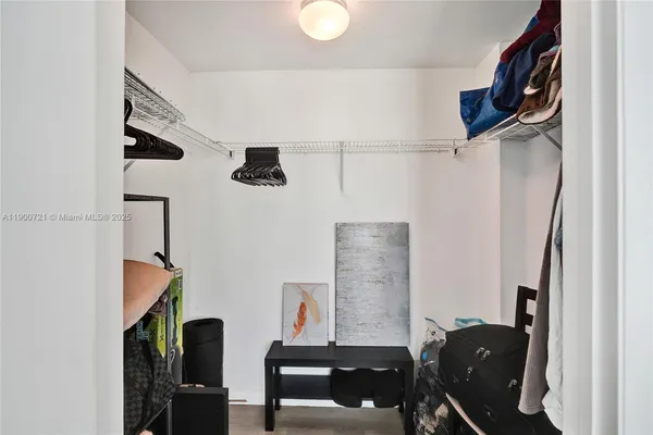 $420,000 | 253 Northeast 2nd Street, Unit 1706, Miami, FL 33132