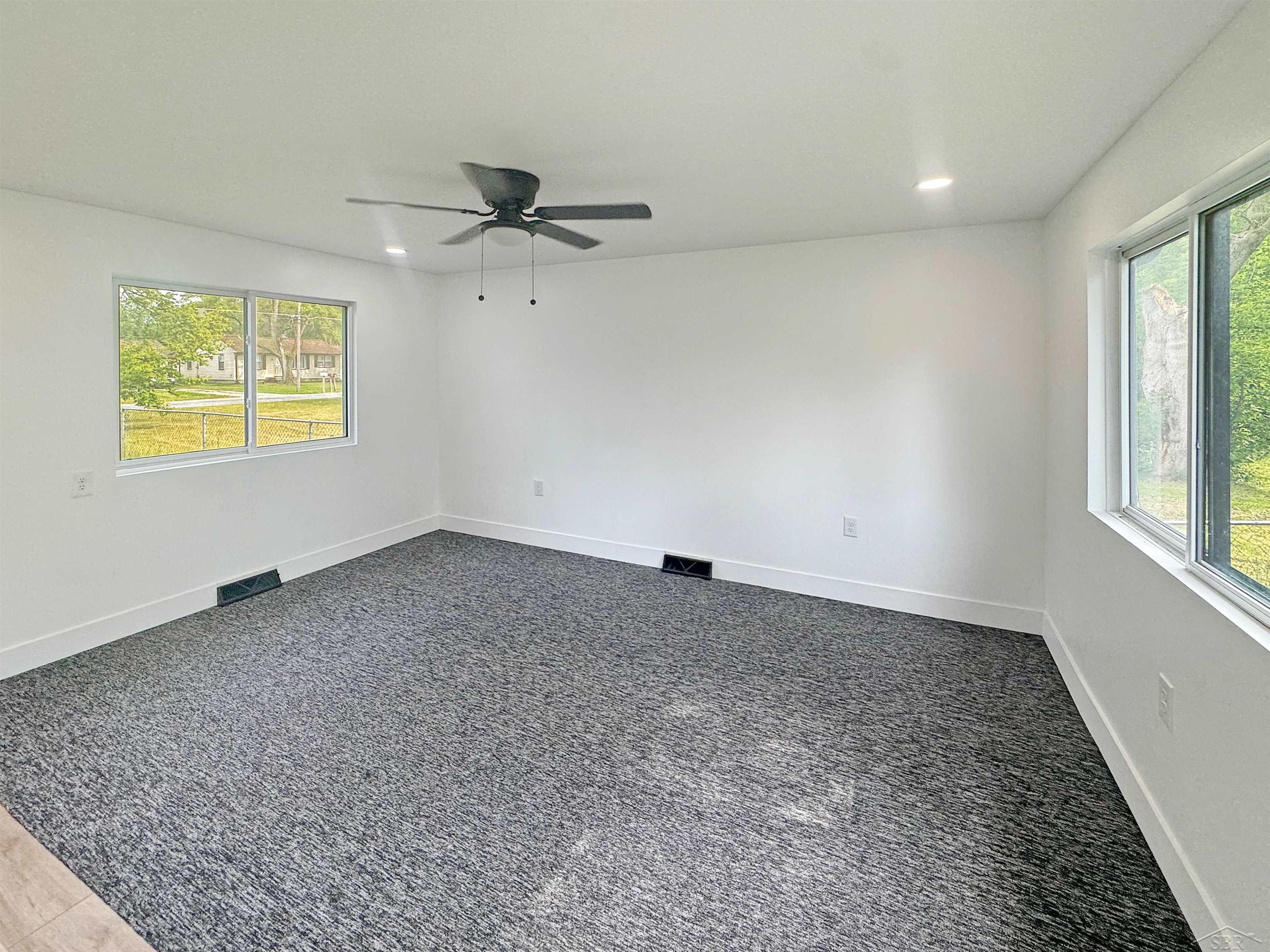 4984 Hull Road Saginaw, MI 48601 - Photo 6 of 18 50186036-E465B1AA-D08D-4B99-B78F-327C7C567271.JPG