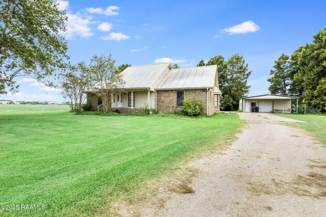 $160,000 | 1414 David Duboin Road, New Iberia, LA 70560