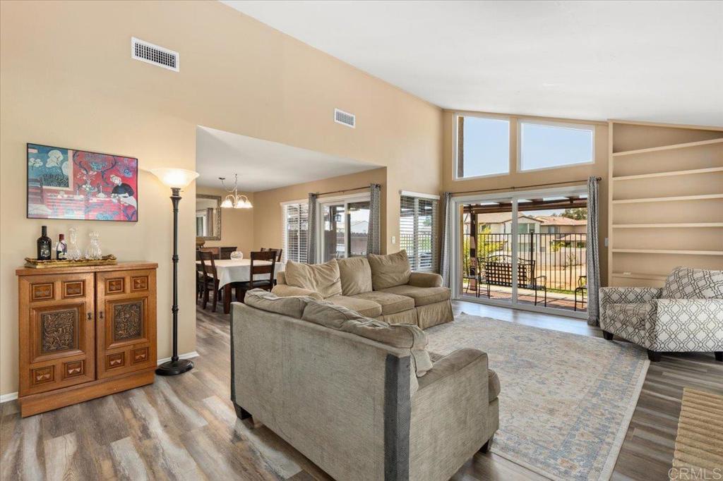 2035 David Drive Escondido, CA 92026 - Photo 5 of 37