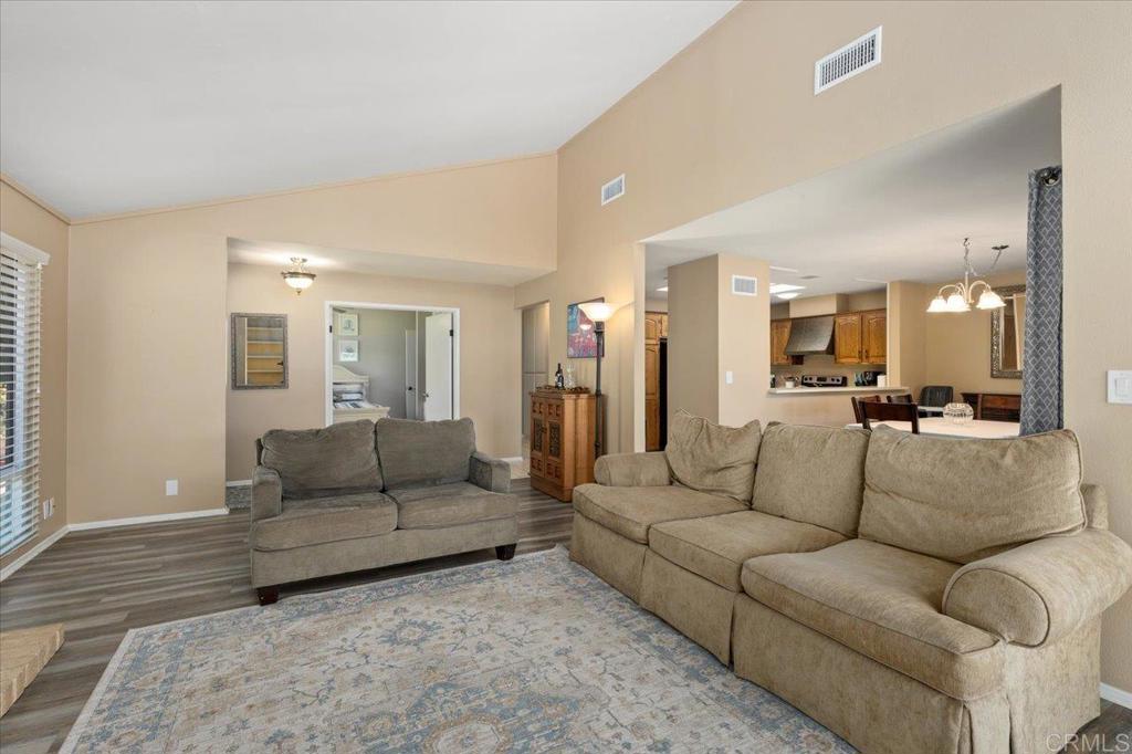 2035 David Drive Escondido, CA 92026 - Photo 8 of 37