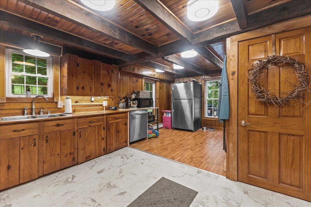 1704 Carter Hill Road Highgate, VT 05488 - Photo 4 of 40
