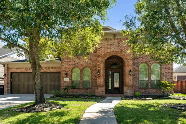 $630,000 | 2415 Hendricks Lakes Drive, Spring, TX 77388