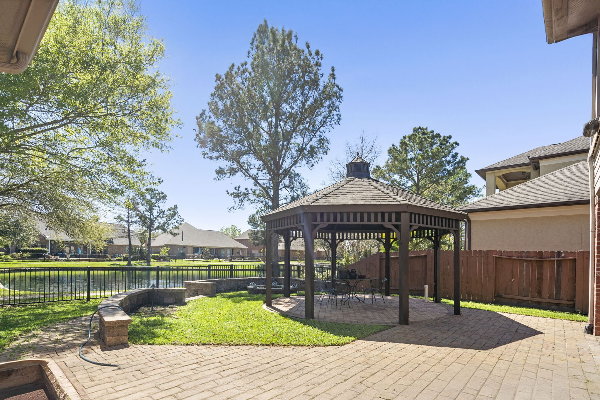 2415 Hendricks Lakes Drive Spring, TX 77388 - Photo 39 of 43