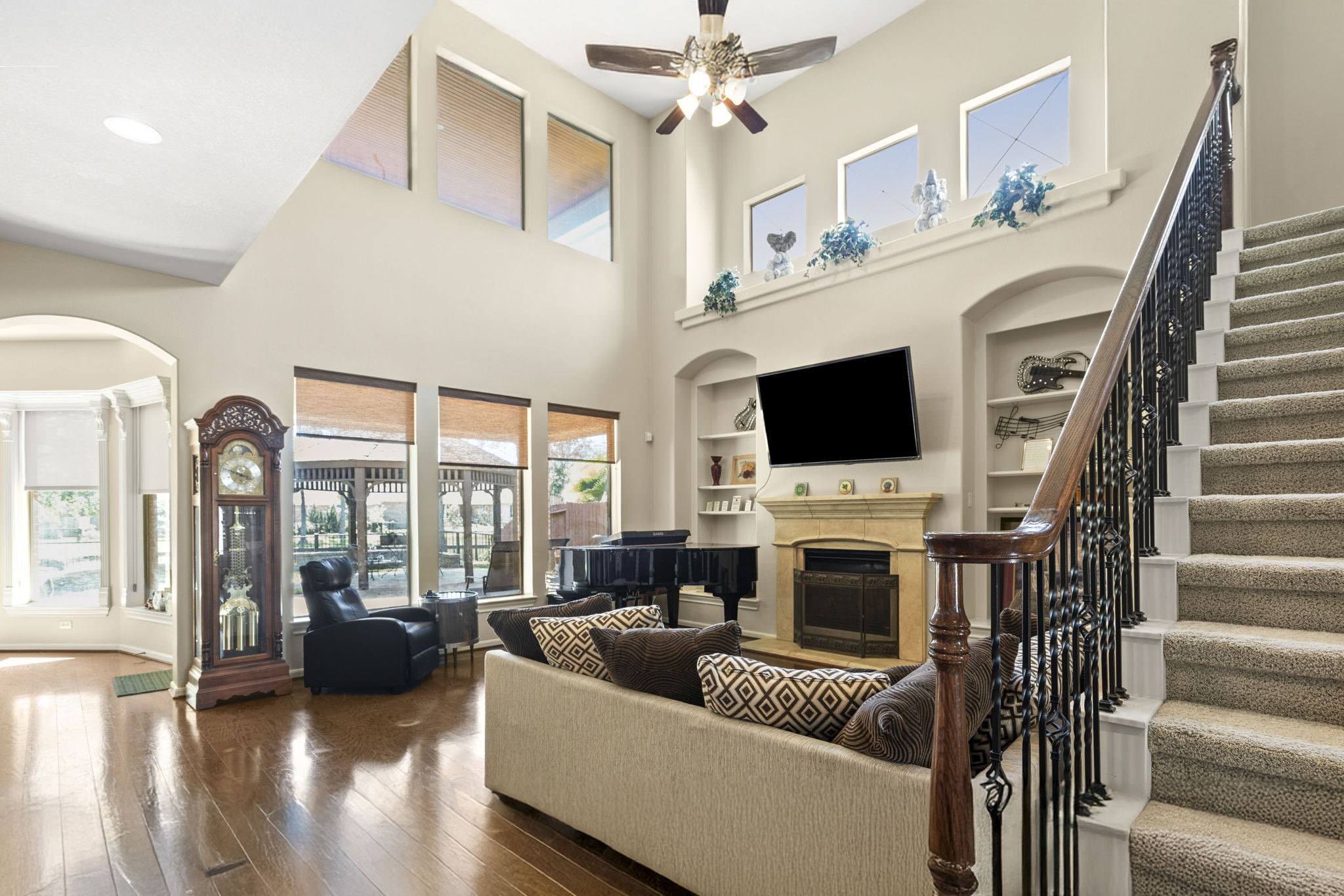 2415 Hendricks Lakes Drive Spring, TX 77388 - Photo 4 of 43