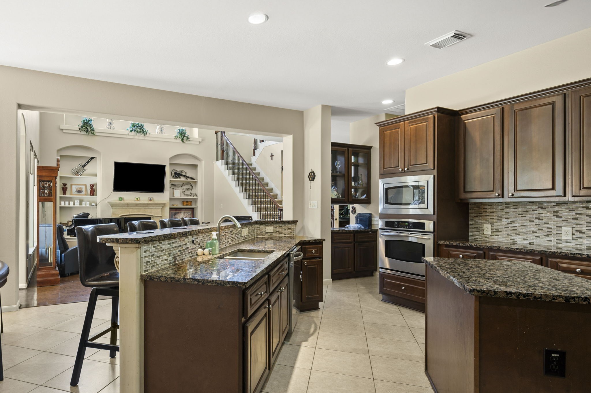 2415 Hendricks Lakes Drive Spring, TX 77388 - Photo 9 of 43