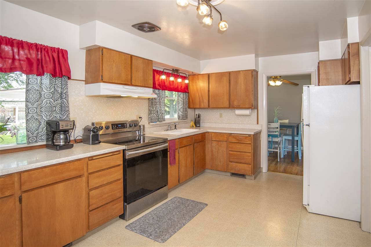204 North McCabe Road Spokane Valley, WA 99216 - Photo 11 of 30