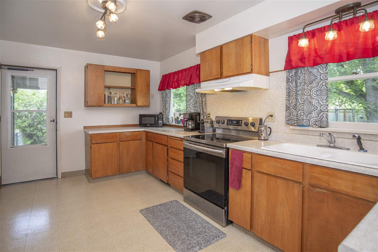 204 North McCabe Road Spokane Valley, WA 99216 - Photo 12 of 30