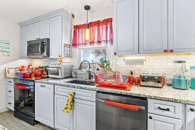 $429,990 | 25 South Wilson Street, Manchester, NH 03103