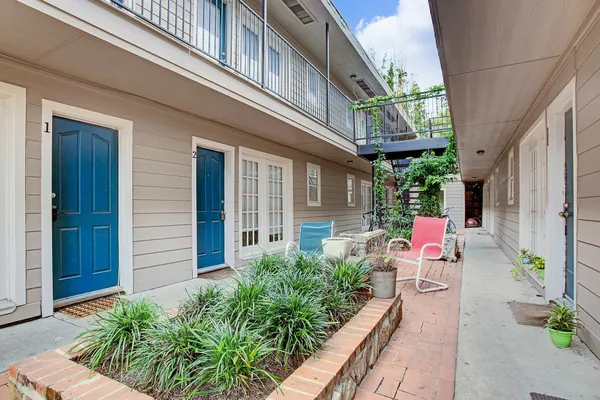 $895 | 2202 Park Street, Unit 8, Houston, TX 77019