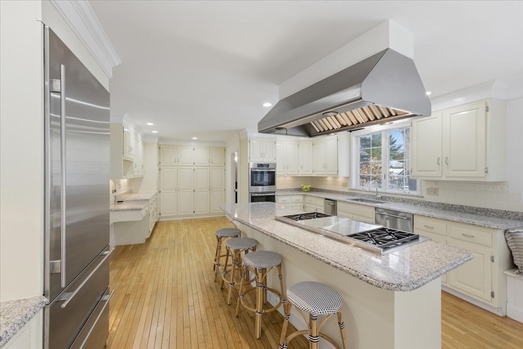 33 Whichita Road Medfield, MA 02052 - Photo 13 of 42