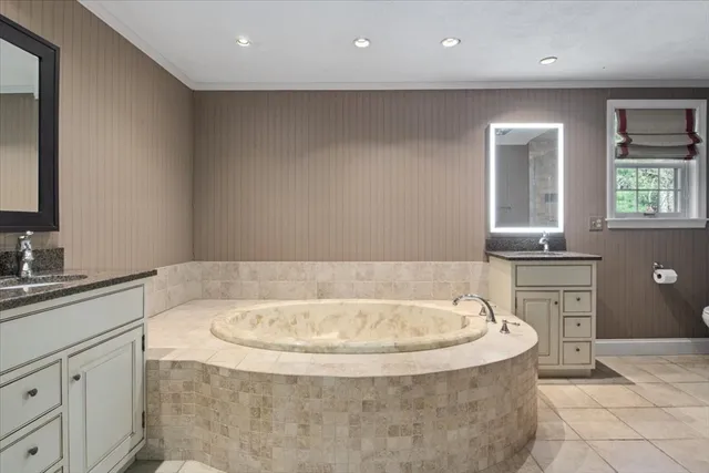 $1,274,900 | 33 Whichita Road, Medfield, MA 02052