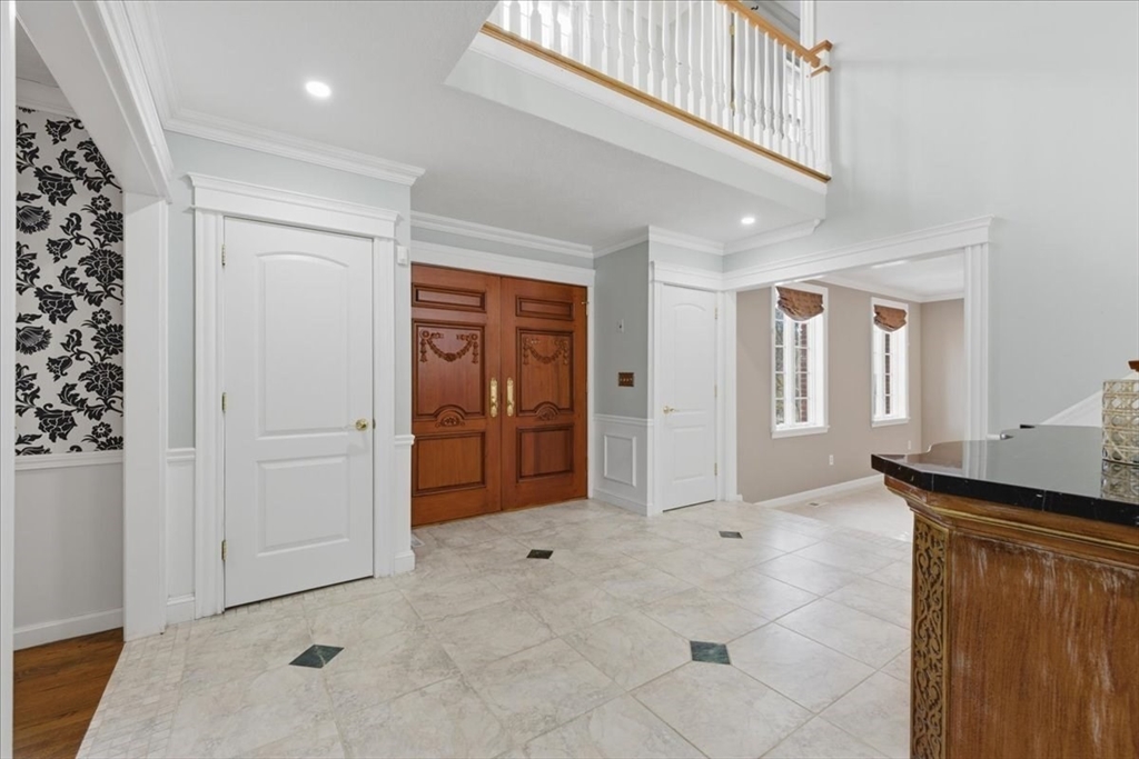 33 Whichita Road Medfield, MA 02052 - Photo 3 of 42