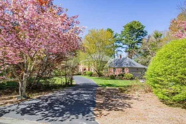 $1,274,900 | 33 Whichita Road, Medfield, MA 02052
