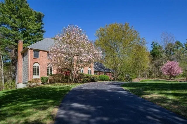 $1,274,900 | 33 Whichita Road, Medfield, MA 02052