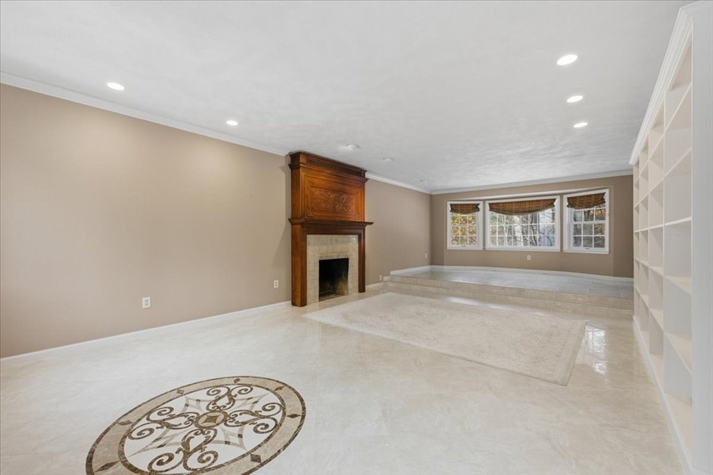 33 Whichita Road Medfield, MA 02052 - Photo 4 of 42