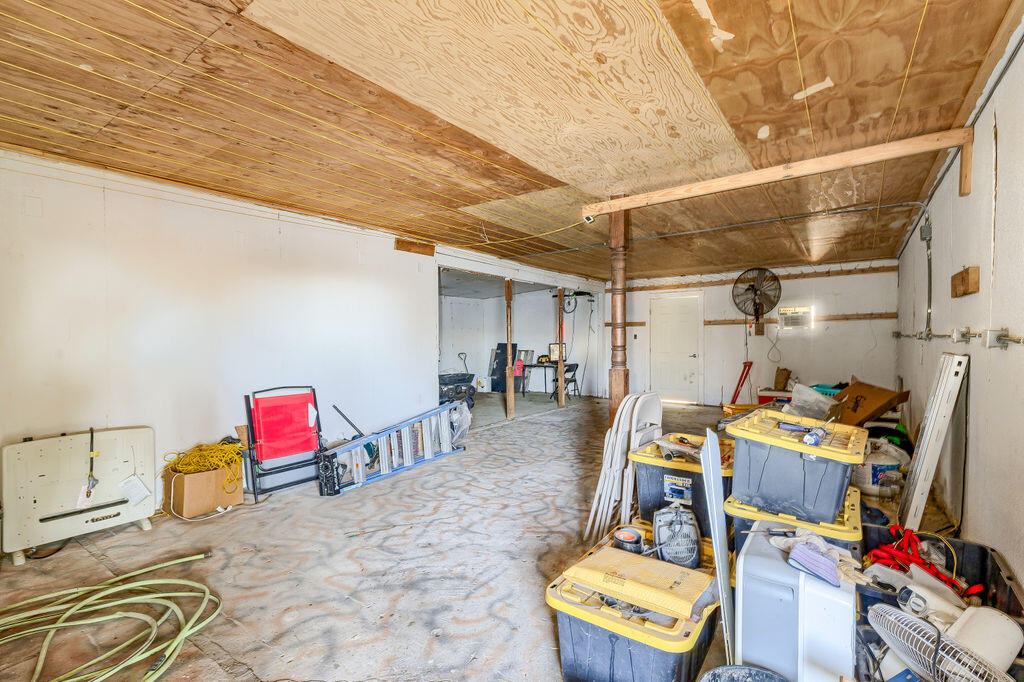 5294 Upton Road Central Point, OR 97502 - Photo 23 of 44 UR(13)