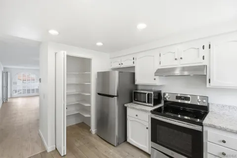 $825,000 | 6675 Paseo Del Norte, Unit E, Carlsbad, CA 92011