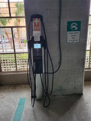 $699,000 | 1771 Ringling Boulevard, Unit 902, Sarasota, FL 34236