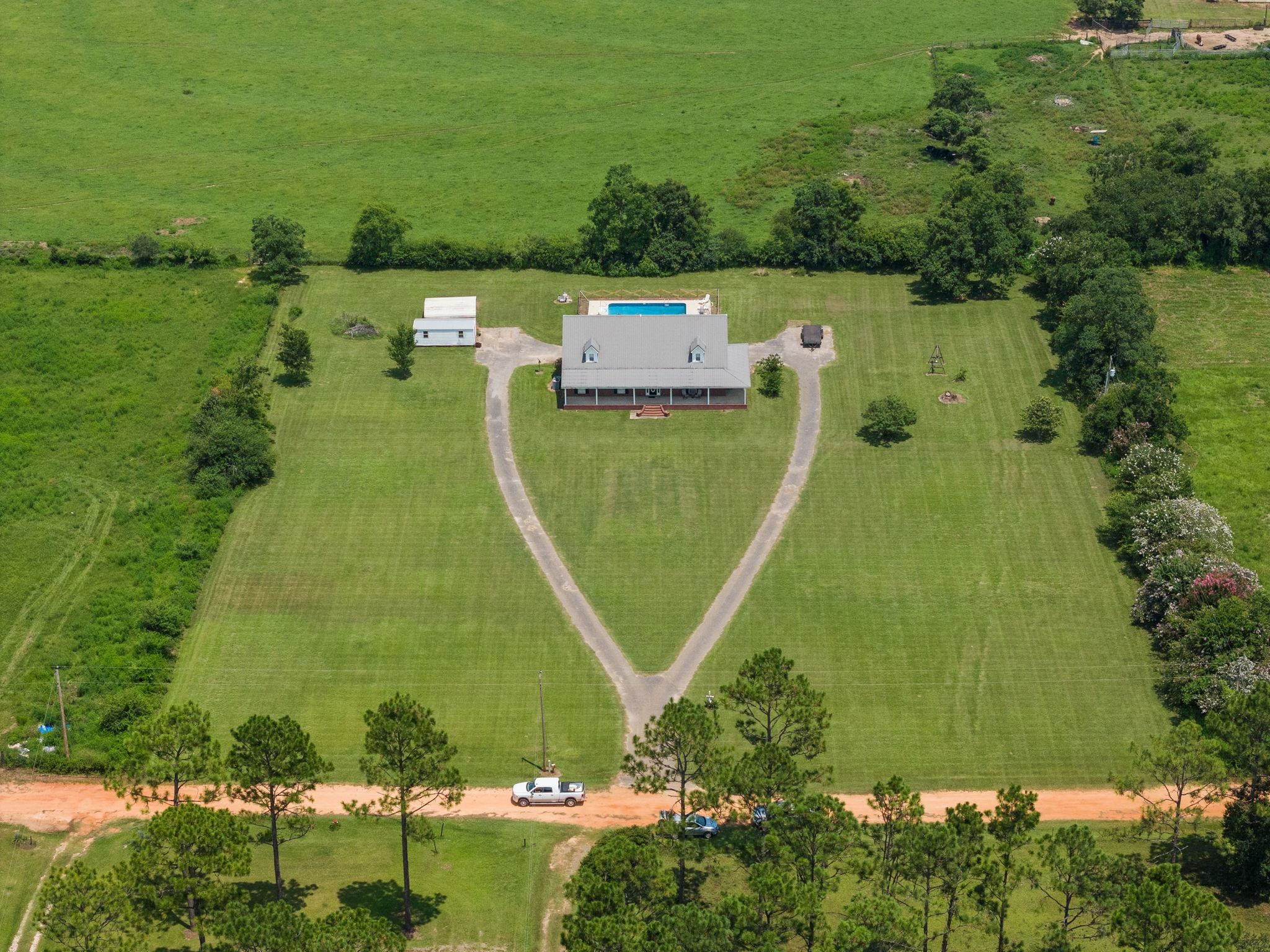 28660 Rose Run Road Robertsdale, AL 36567 - Photo 3 of 47