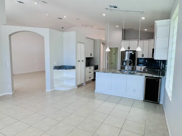 $4,500 | 9360 Cove Point Circle, Boynton Beach, FL 33472