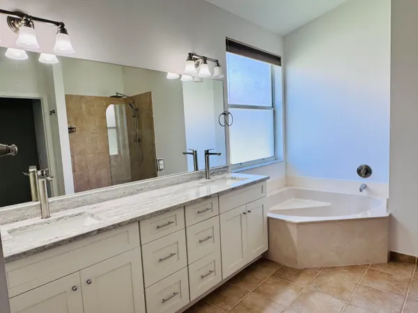 $4,500 | 9360 Cove Point Circle, Boynton Beach, FL 33472