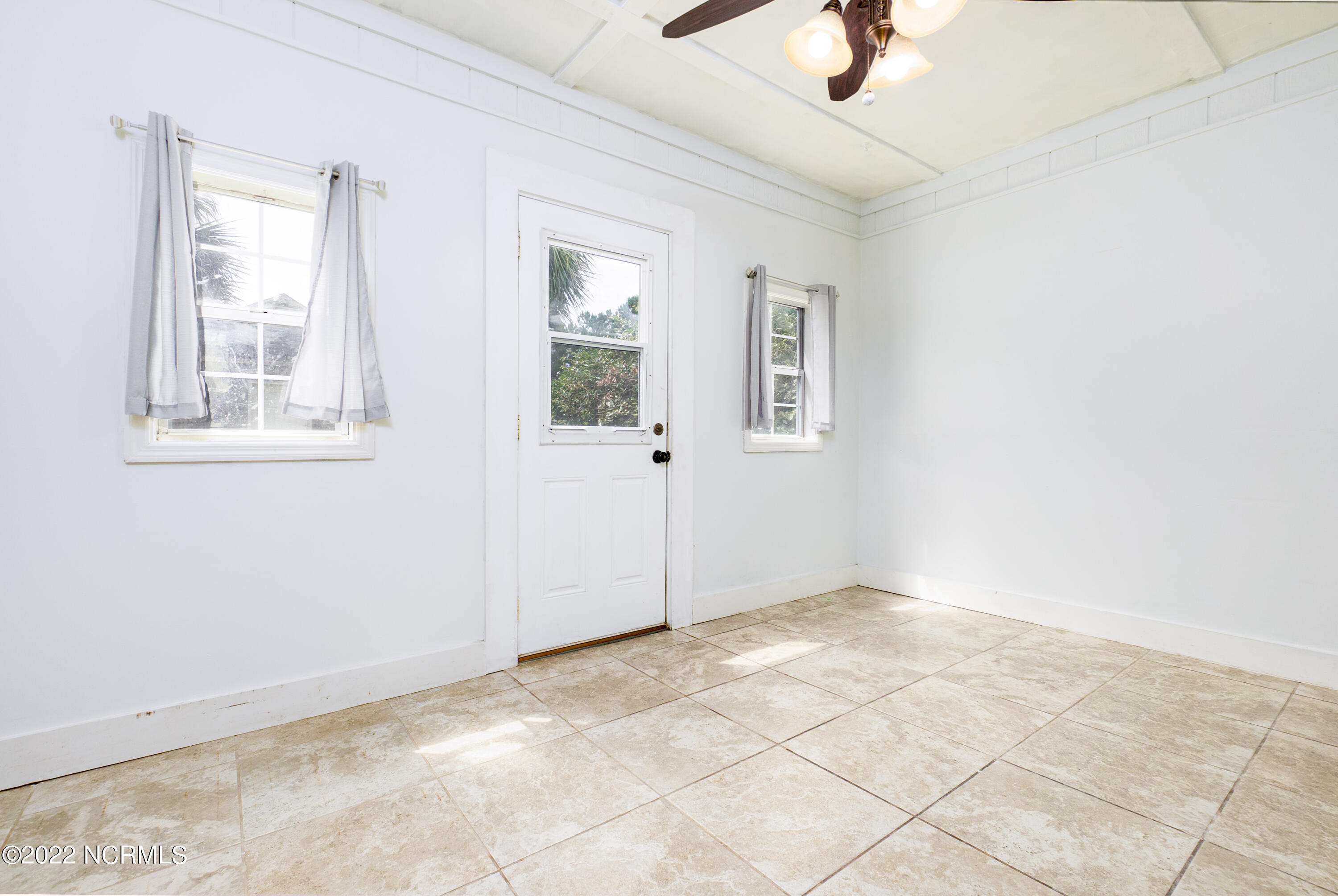 130 Parnell Road Hubert, NC 28539 - Photo 11 of 18 3-9
