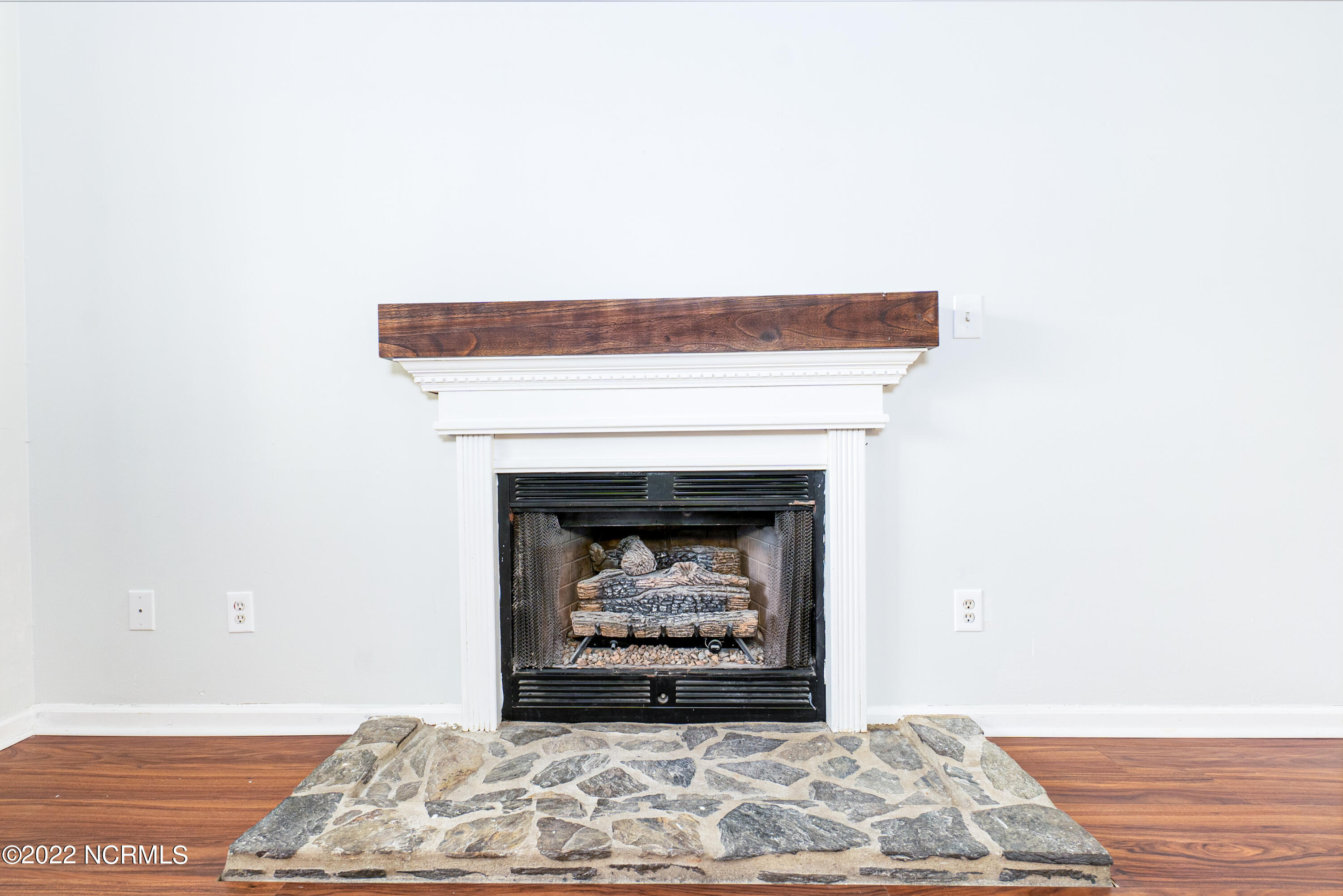 130 Parnell Road Hubert, NC 28539 - Photo 7 of 18 3-3