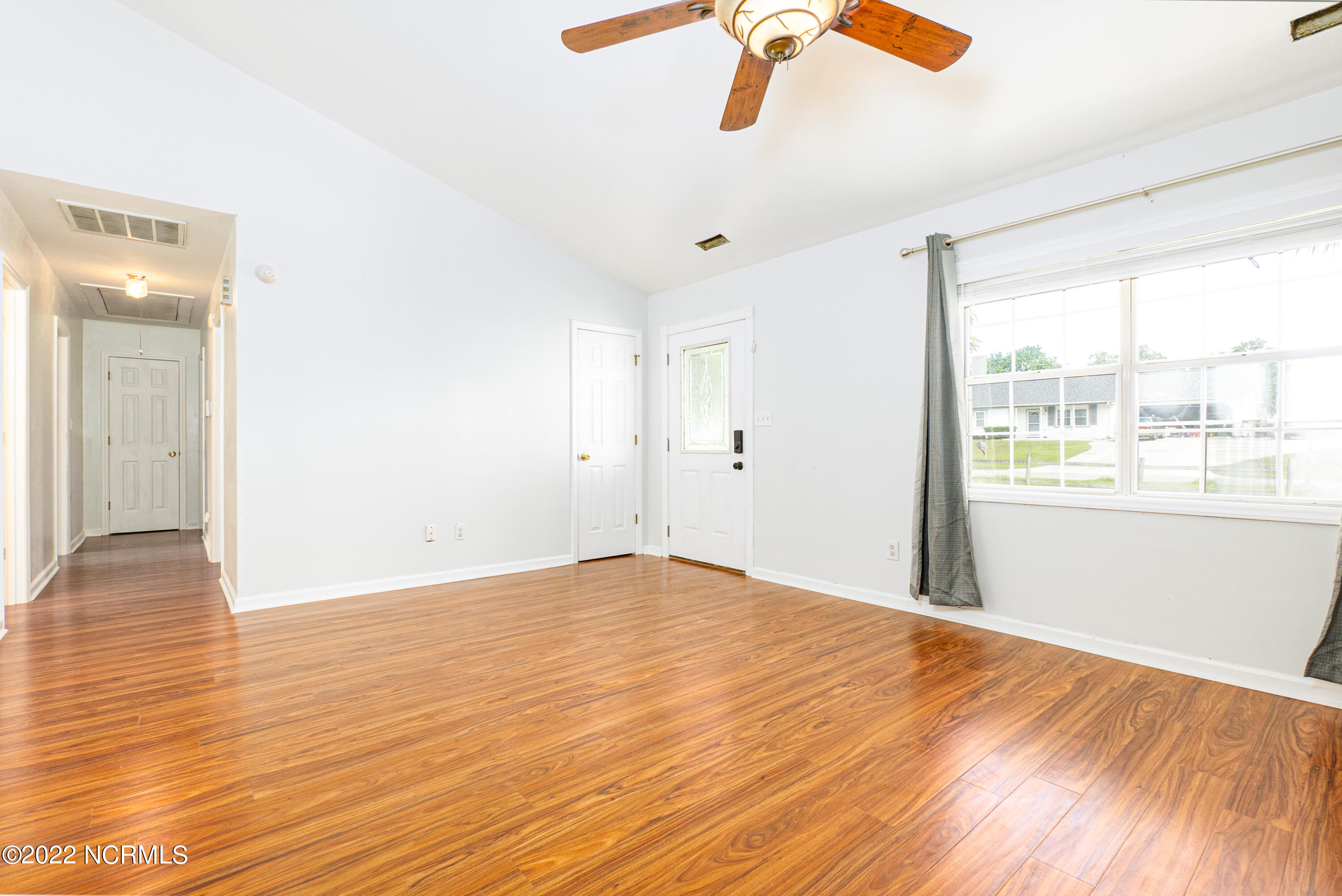 130 Parnell Road Hubert, NC 28539 - Photo 9 of 18 3-5