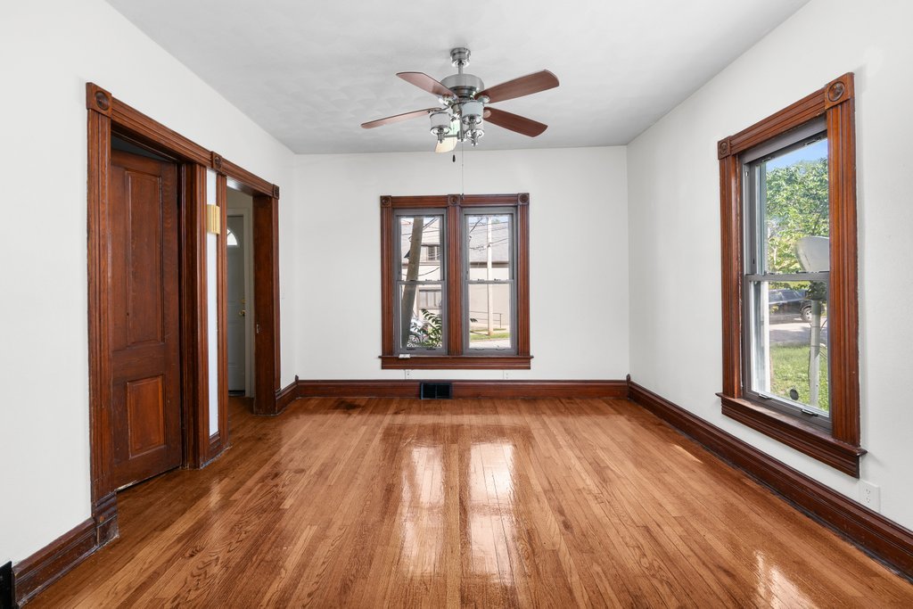 811 15th Street B Moline, IL 61265 - Photo 8 of 25