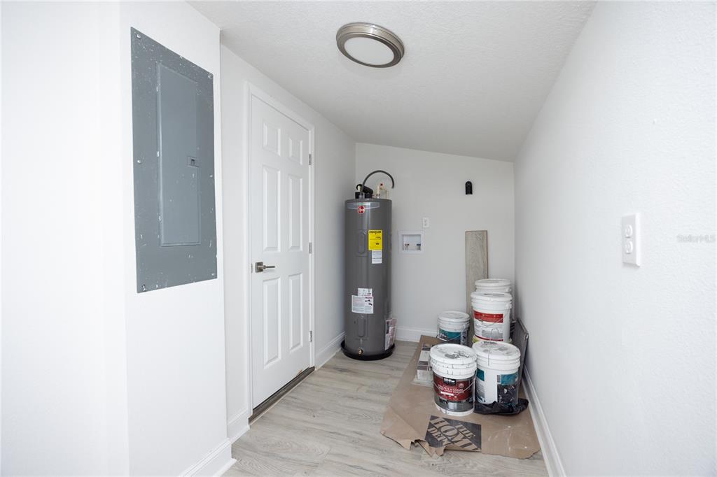 418 Northwest 3rd Avenue Gainesville, FL 32601 - Photo 25 of 31 a bathroom with a toilet and a mirror