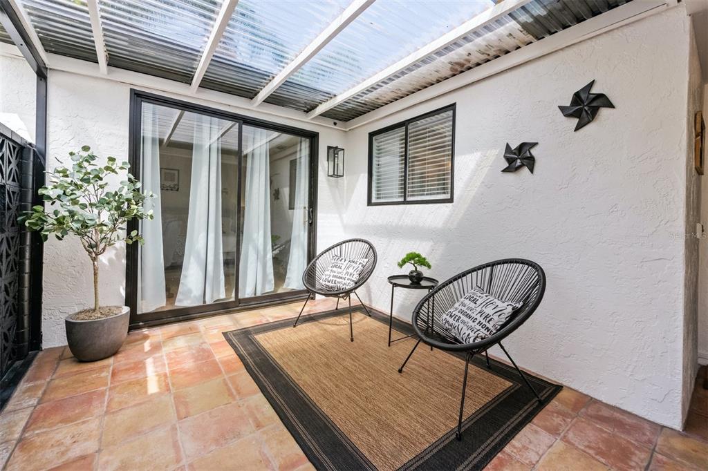 2911 Woodpine Court Sarasota, FL 34231 - Photo 5 of 88